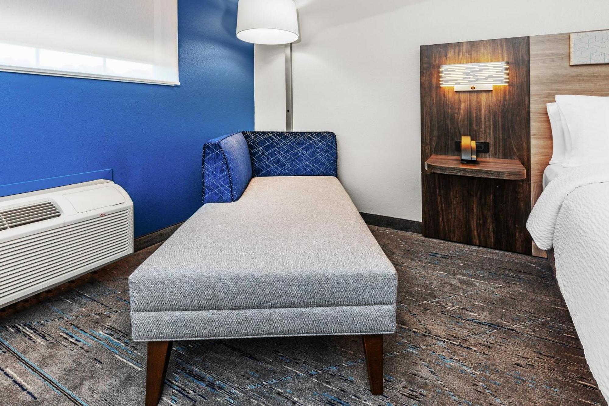 Holiday Inn Express Hotel & Suites Henderson - Traffic Star By Ihg Εξωτερικό φωτογραφία
