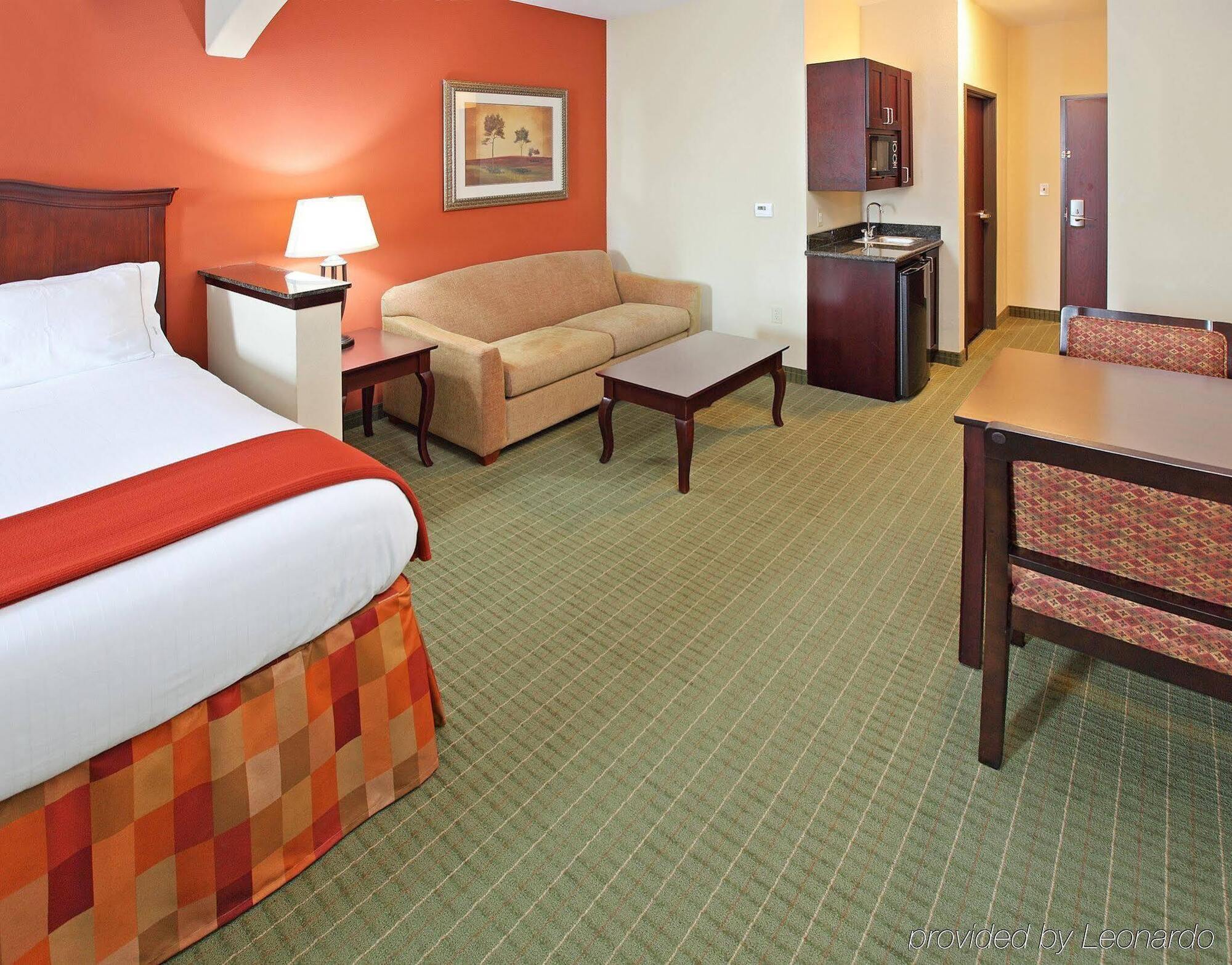 Holiday Inn Express Hotel & Suites Henderson - Traffic Star By Ihg Εξωτερικό φωτογραφία